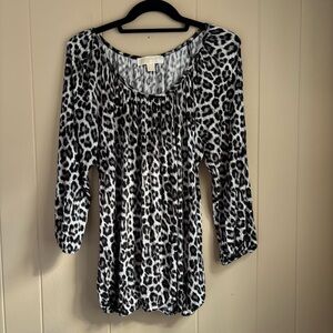 Michael Kors Monochrome Animal Print Peasant Top With 3/4 Sleeves. Size Medium.
